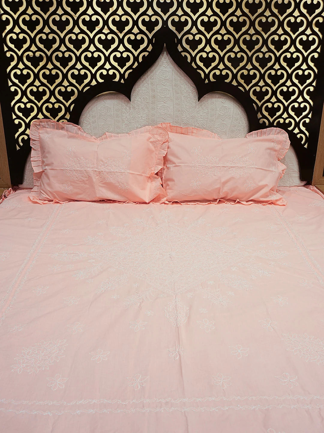 Ada Hand Embroidered Peachy Pink Cotton Lucknowi Chikankari Bed Sheet With Pillow Cover Set 01A785772