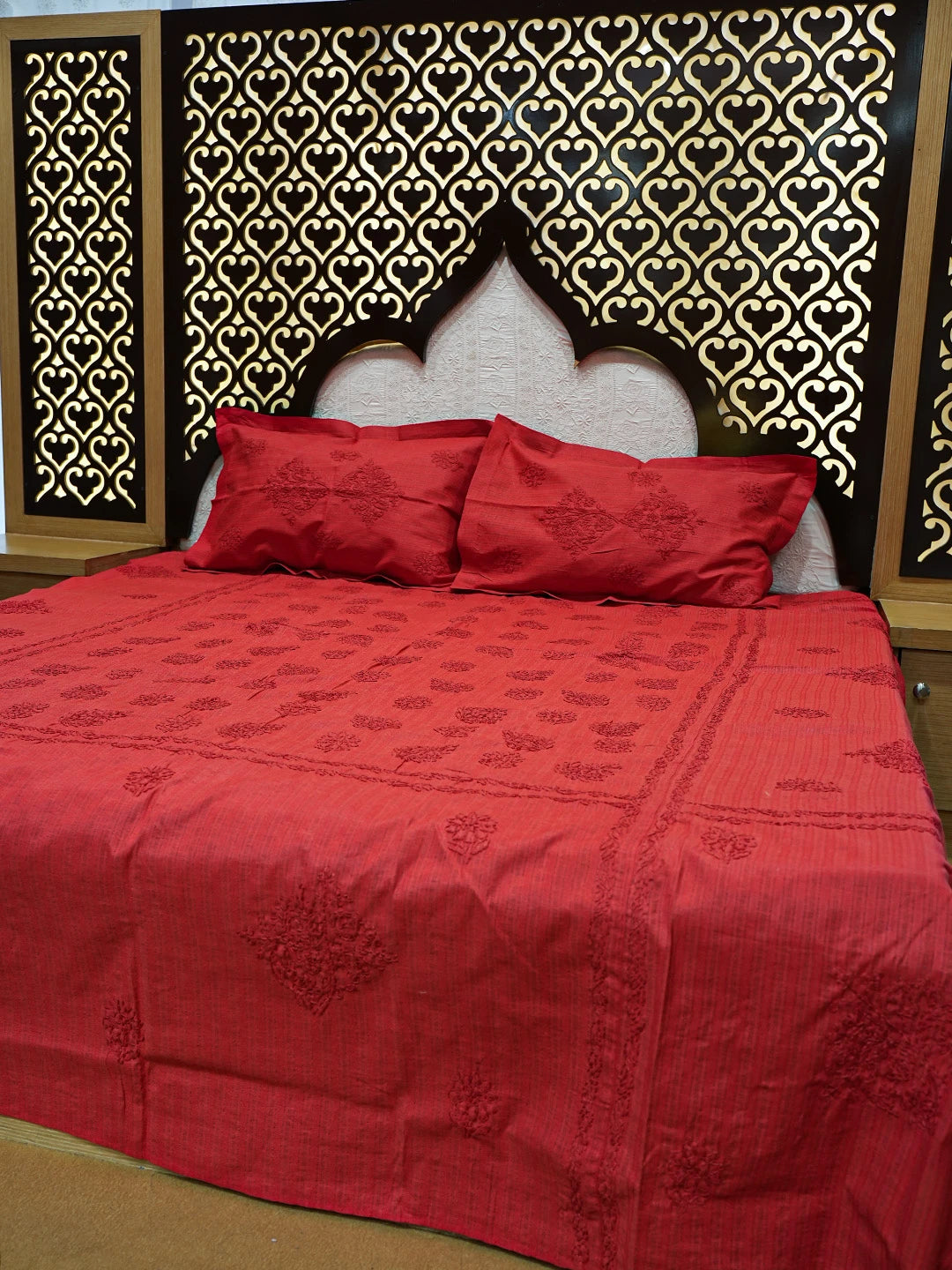 Ada Hand Embroidered Red Cotton Lucknowi Chikankari Bed Sheet With Pillow Cover Set 01A800411