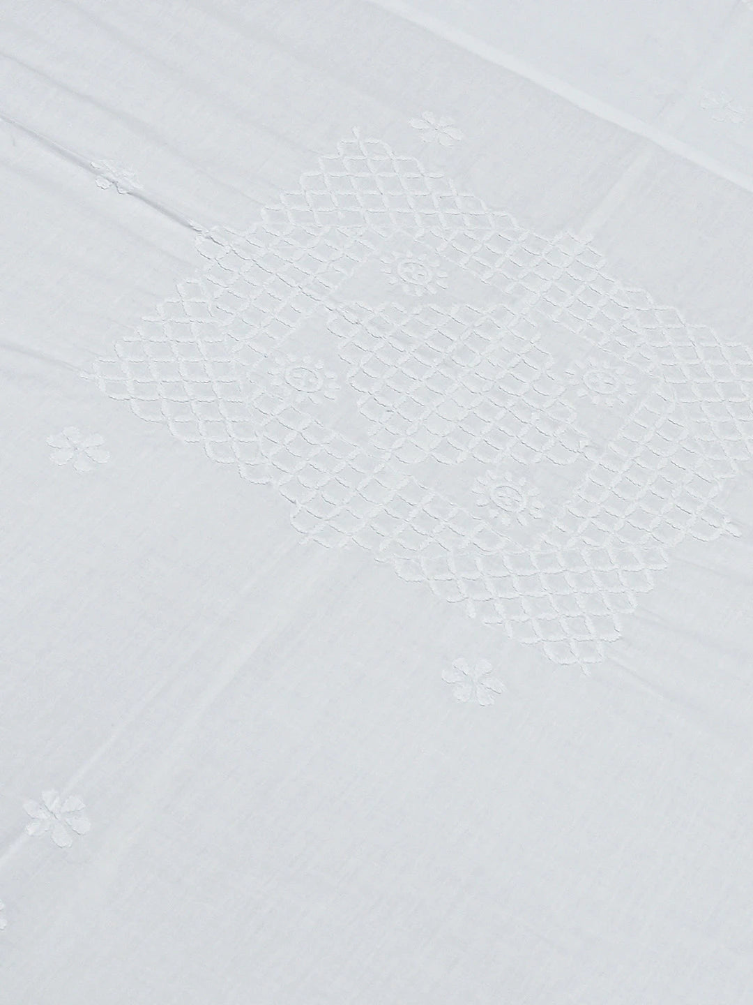 Ada Hand Embroidered White Cotton Lucknowi Chikankari Bed Sheet With Pillow Cover Set 01A709409