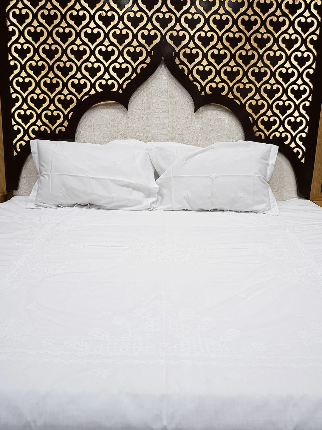 Ada Hand Embroidered White Cotton Lucknowi Chikankari Bed Sheet With Pillow Cover Set 01A709409