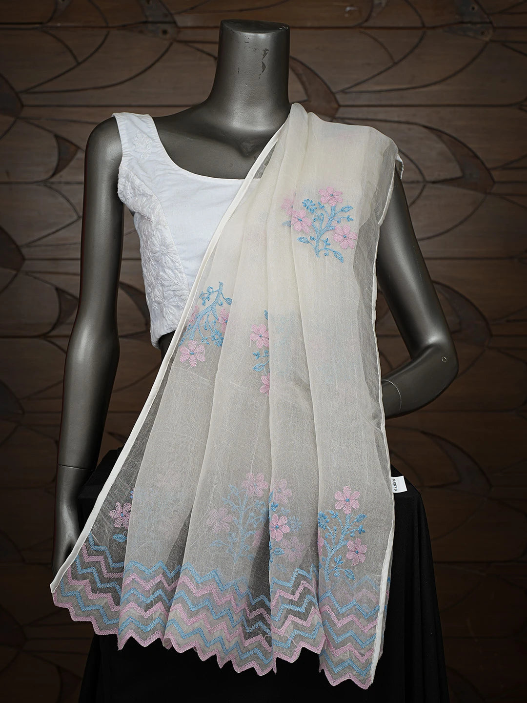 Ada Hand Embroidered White Organza Lucknowi Chikankari Dupatta 01A648861