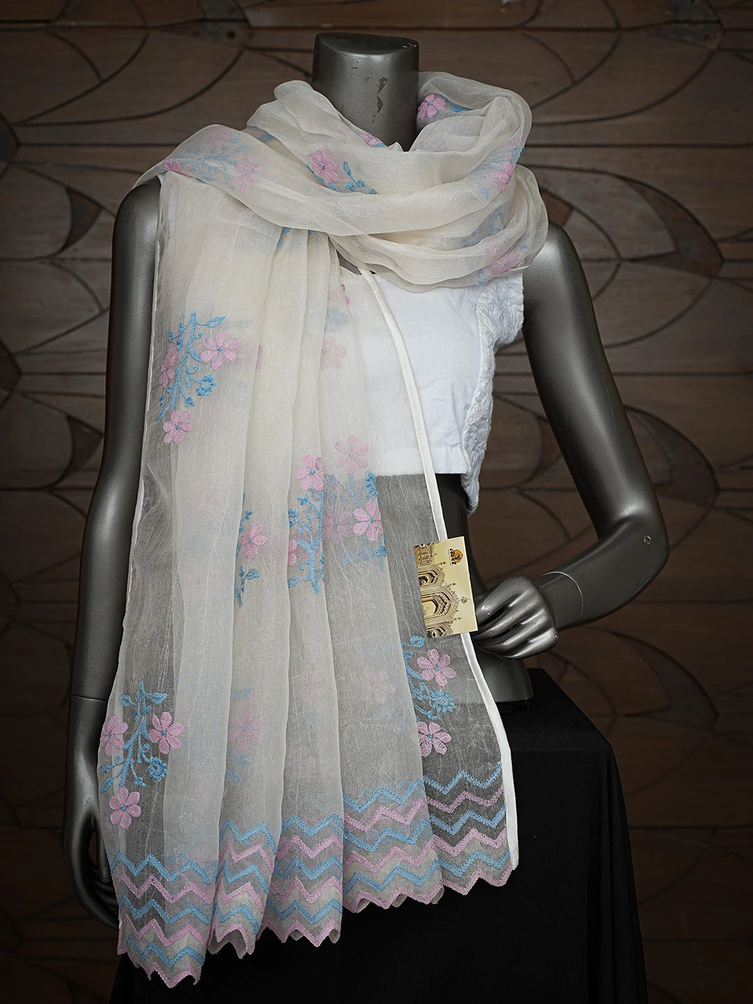 Ada Hand Embroidered White Organza Lucknowi Chikankari Dupatta 01A648861