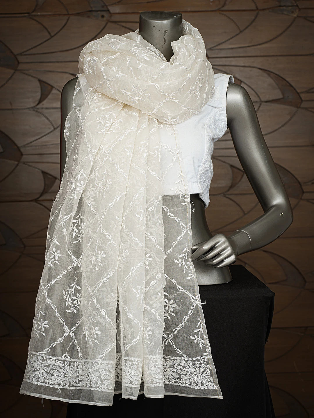 Ada Hand Embroidered Off White Organza Lucknowi Chikankari Dupatta 01A796144