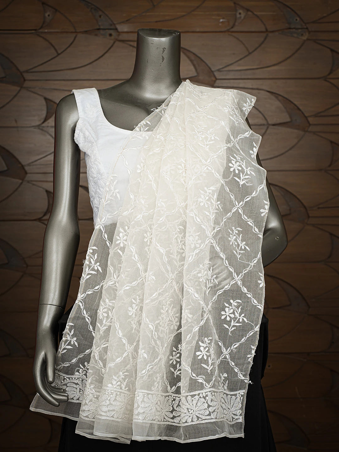 Ada Hand Embroidered Off White Organza Lucknowi Chikankari Dupatta 01A796144