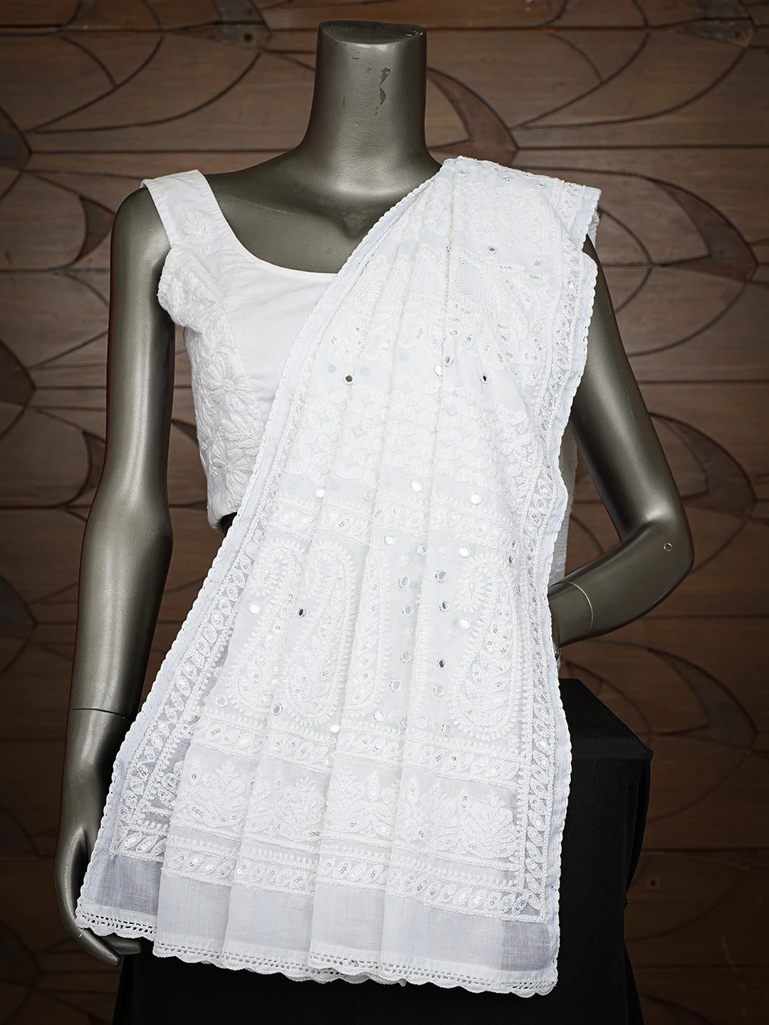 Ada Hand Embroidered White Cotton Lucknowi Chikankari Dupatta With Mirror Work 01A599753
