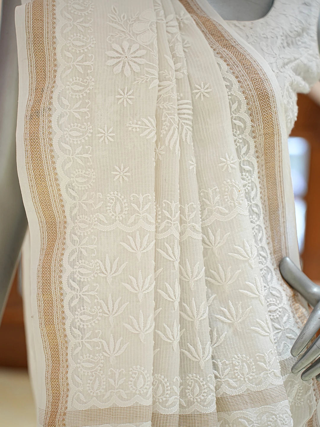 Ada Hand Embroidered White Chanderi Lucknowi Chikankari Saree With Blouse 01A640162