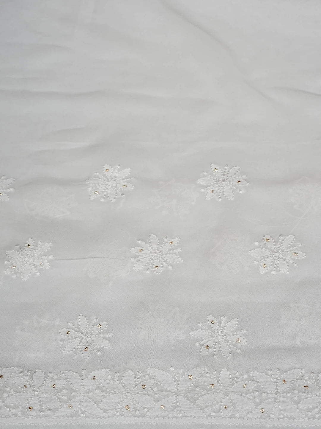 Ada Hand Embroidered White Viscose Georgette Lucknowi Chikankari Saree With Blouse With Mukaish Work 01A833494