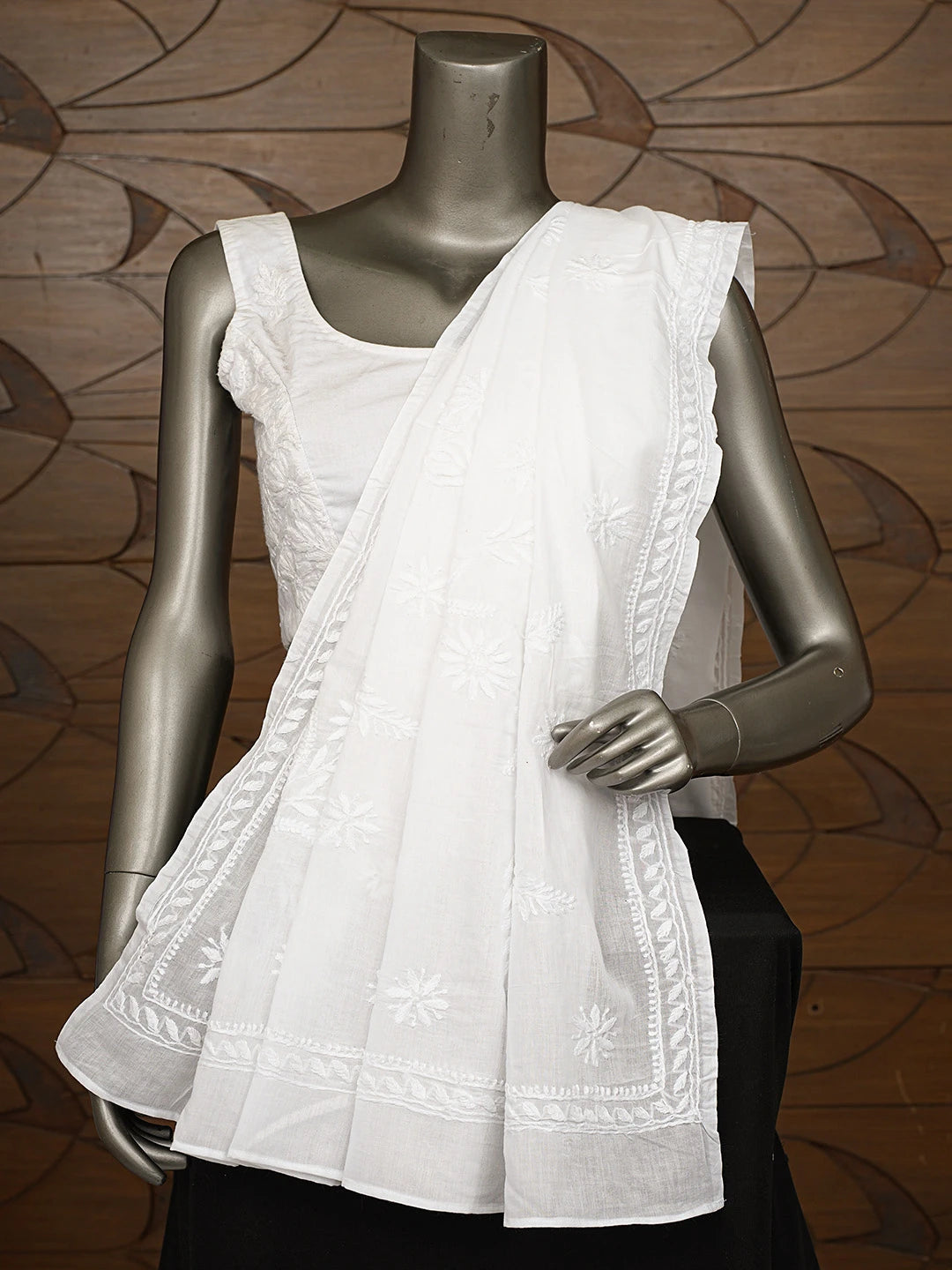 Ada Hand Embroidered White Cotton Lucknowi Chikankari Dupatta 01A832174