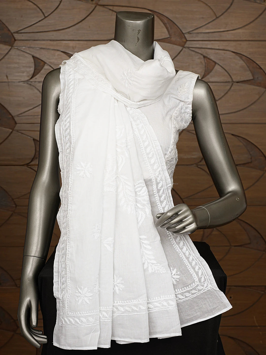 Ada Hand Embroidered White Cotton Lucknowi Chikankari Dupatta 01A832174