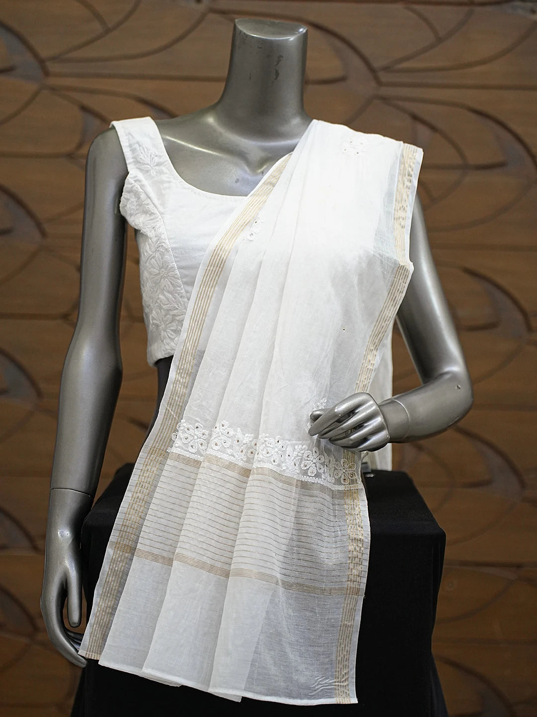 Ada Hand Embroidered White Chanderi Lucknowi Chikankari Dupatta With Mukaish Work 01A834672