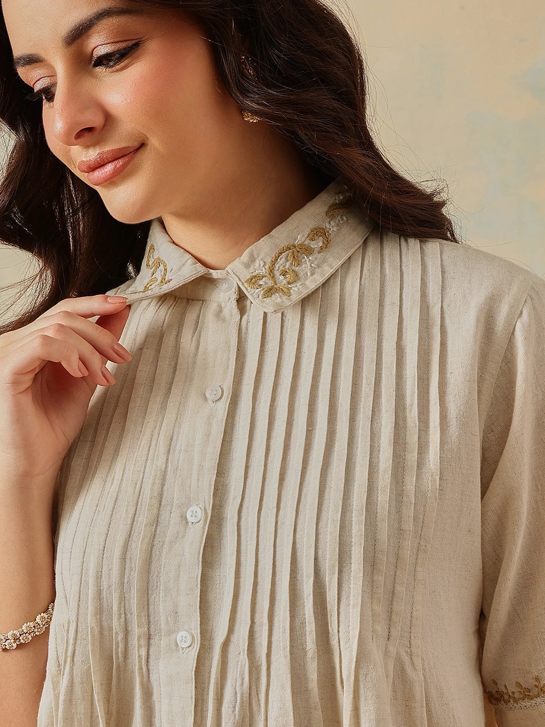 Ada Hand Embroidered Cream Khadi Cotton Lucknowi Chikankari Co-Ord Set A811347