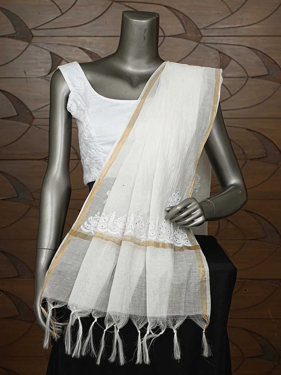 Ada Hand Embroidered White Chanderi Lucknowi Chikankari Dupatta With Mukaish 01A834685