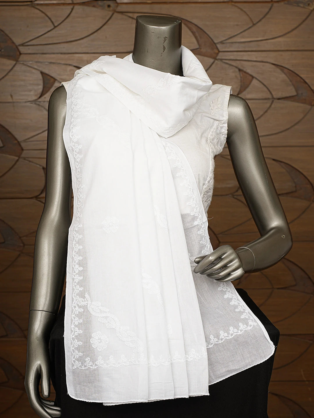 Ada Hand Embroidered White Cotton Lucknowi Chikankari Dupatta 01A833609