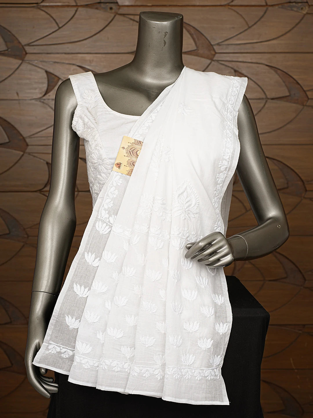 Ada Hand Embroidered White Cotton Lucknowi Chikankari Dupatta 01A832156