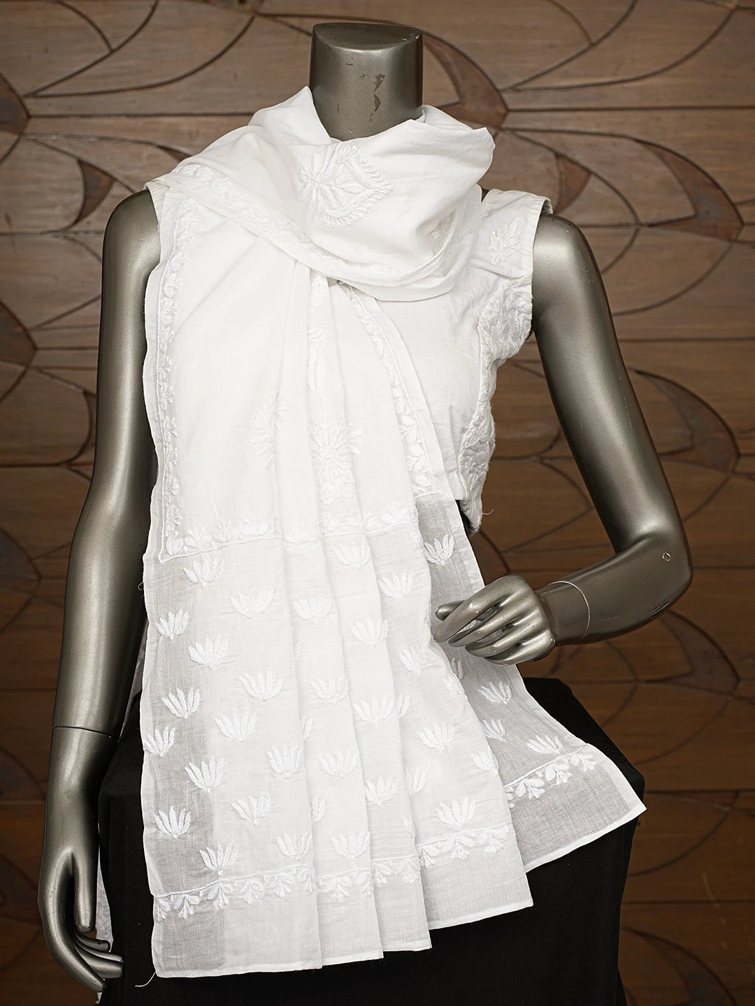 Ada Hand Embroidered White Cotton Lucknowi Chikankari Dupatta 01A832156