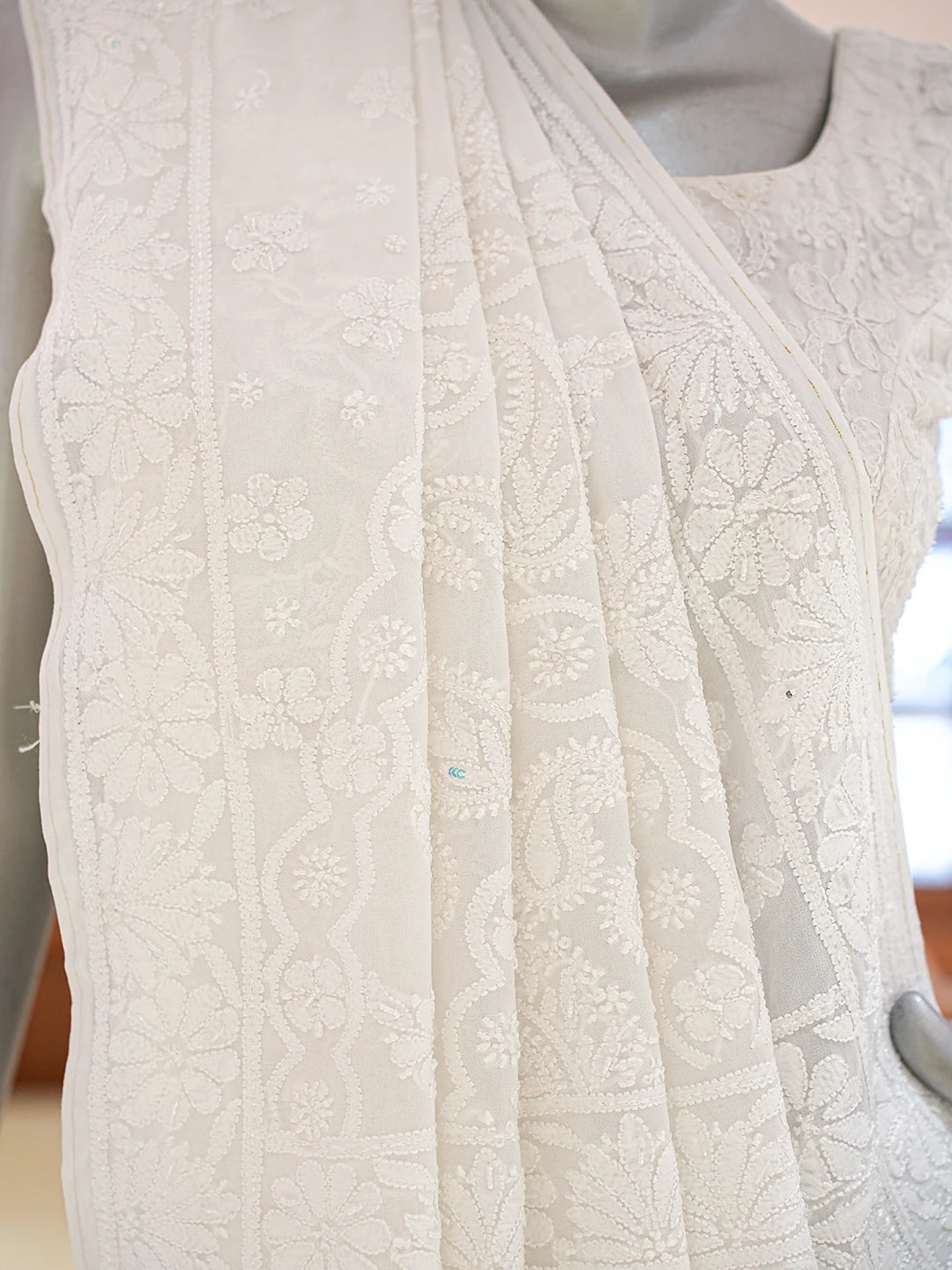 Ada Hand Embroidered White Viscose Georgette Lucknowi Chikankari Saree and Blouse With Cutdana Work 01A833507