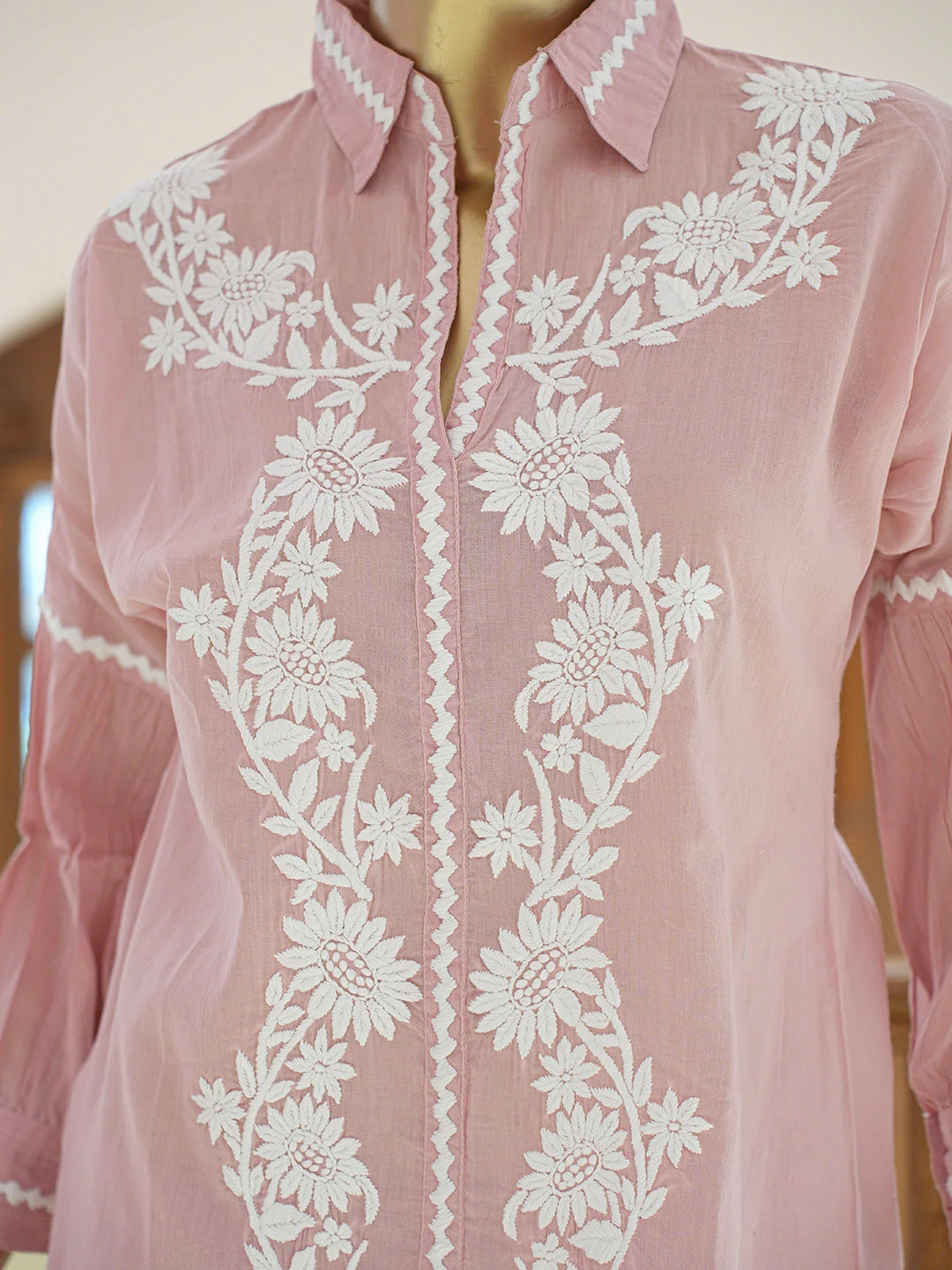 Ada Hand Embroidered Dusty Pink Cotton Lucknowi Chikankari Co-Ord Set 01A840572