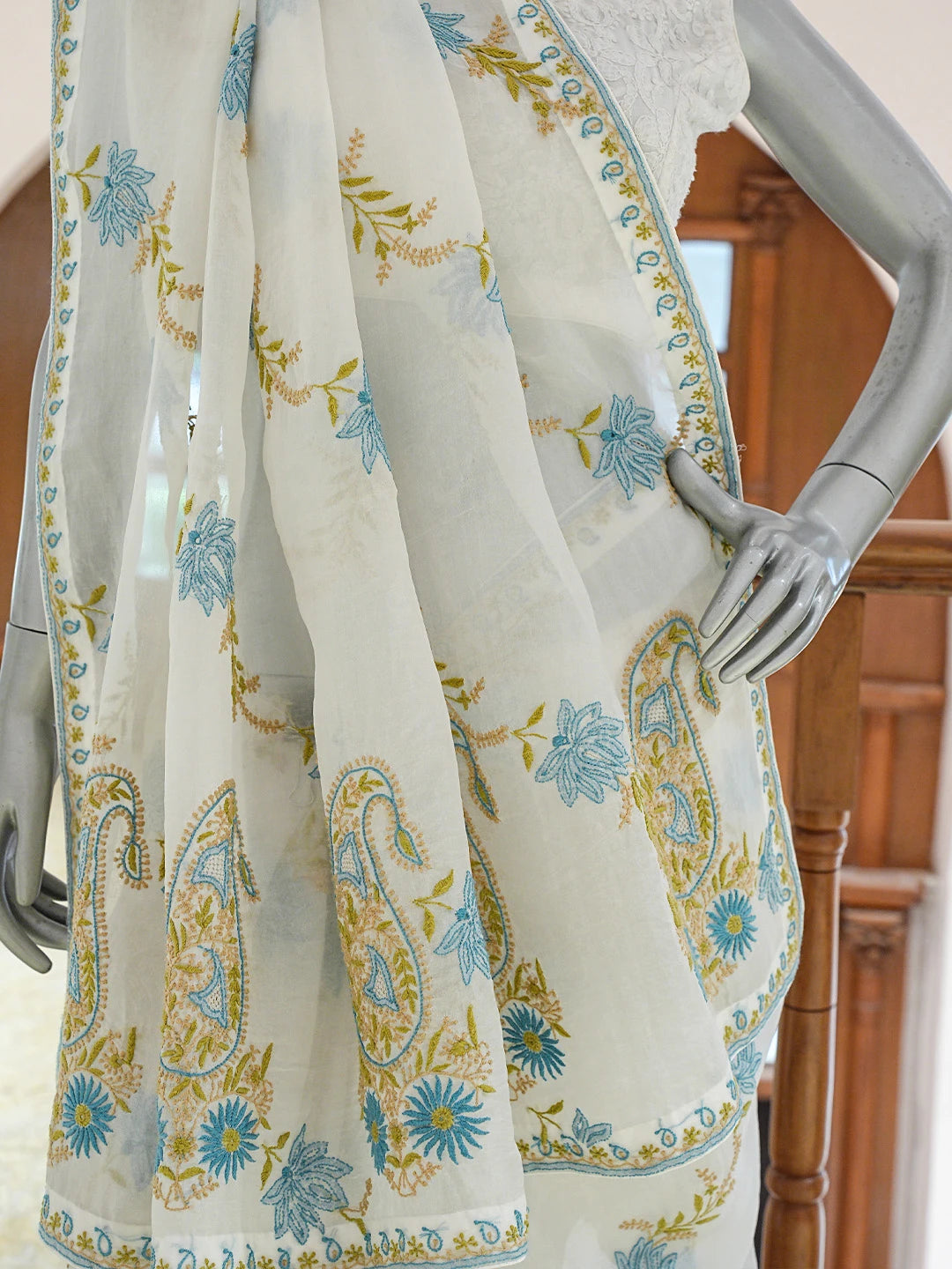 Ada Hand Embroidered White Organza Lucknowi Chikankari Saree and Blouse 01A620355