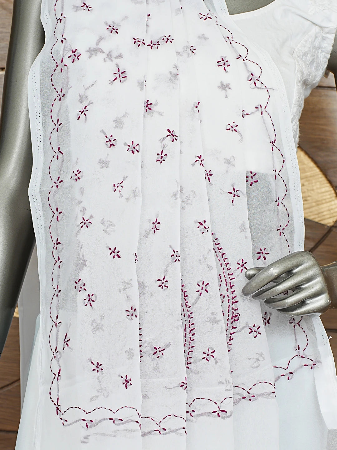 Ada Hand Embroidered White Georgette Lucknowi Chikankari Saree With Blouse 01A853749