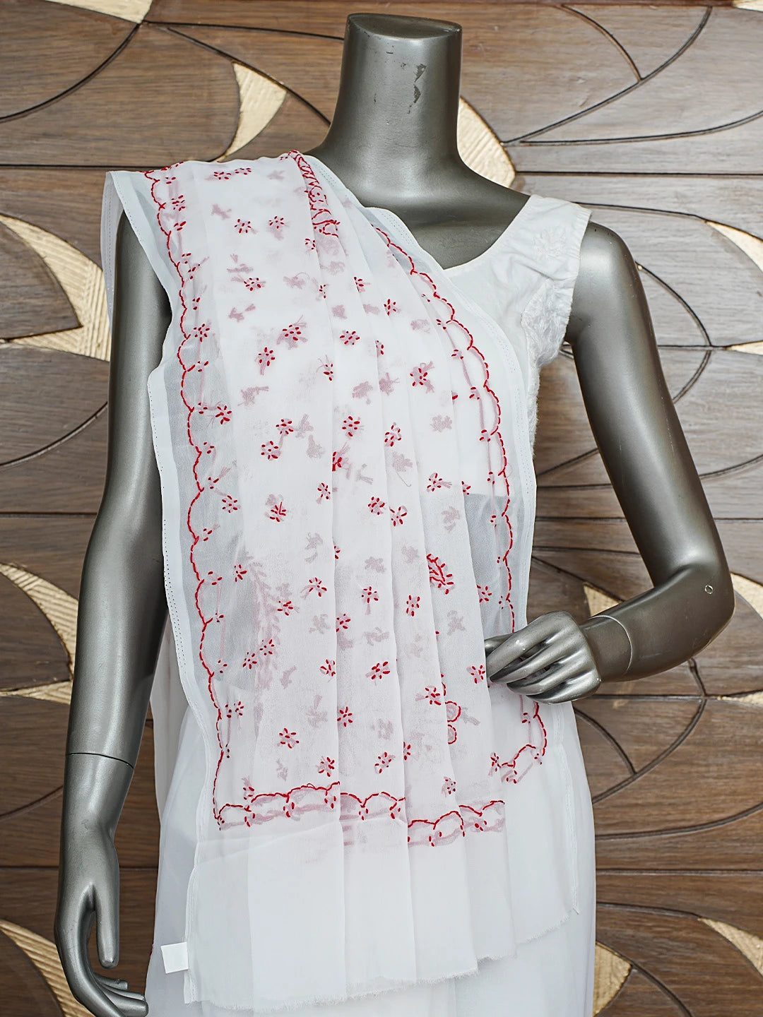 Ada Hand Embroidered White Georgette Lucknowi Chikankari Saree With Blouse 01A853751