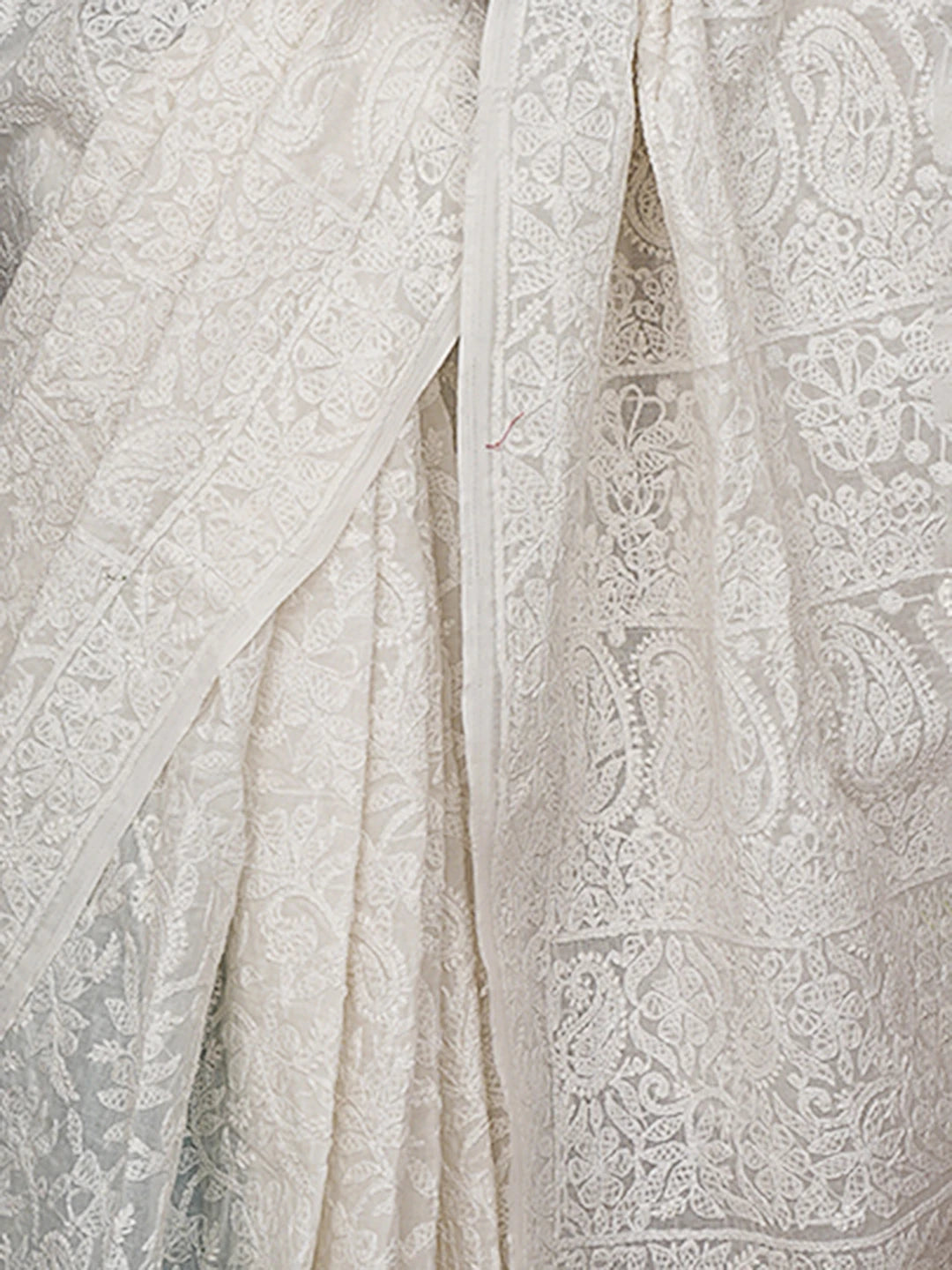 Ada Hand Embroidered White Cotton Lucknowi Chikankari Saree With Blouse 01A805064