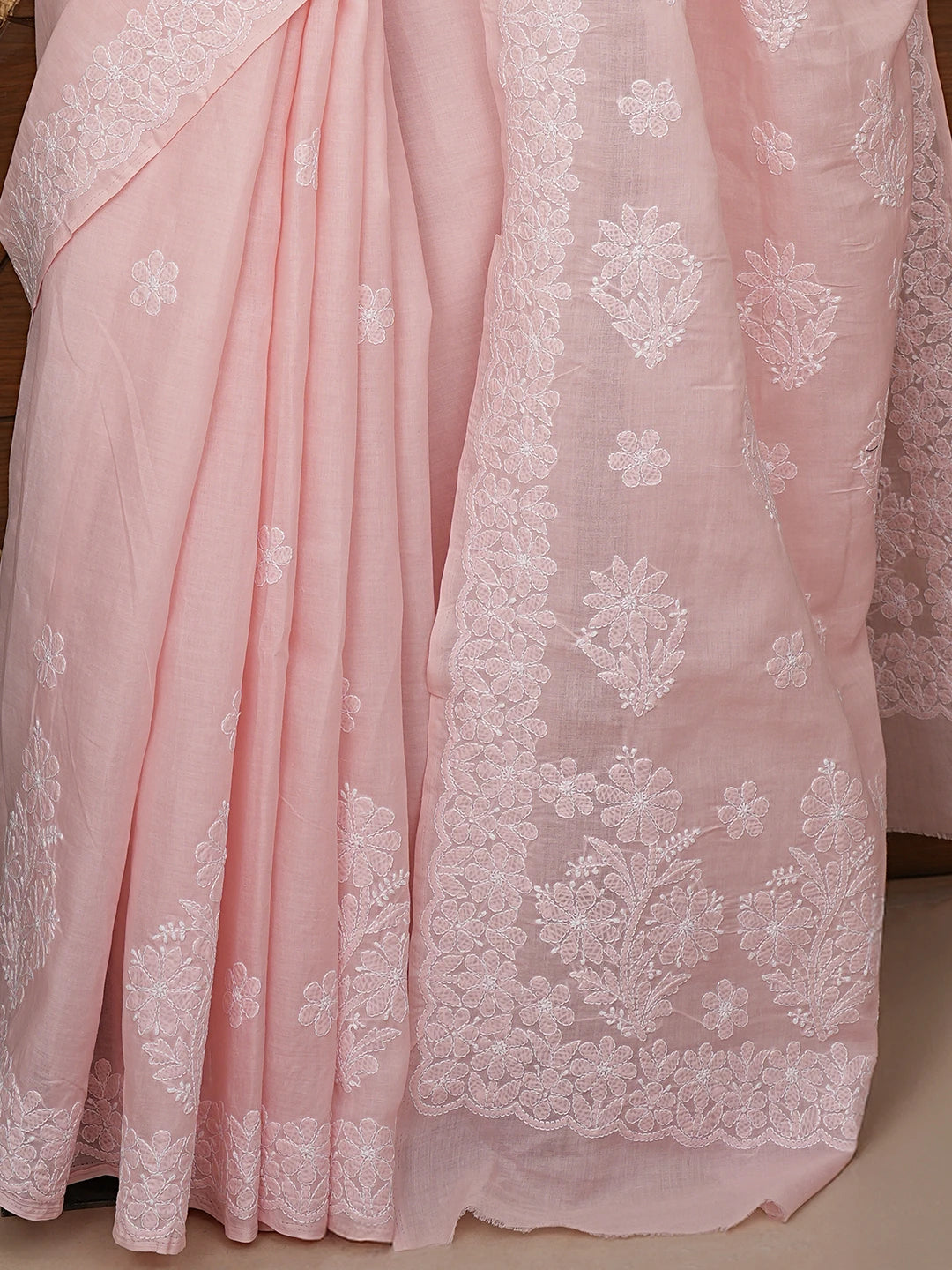 Ada Hand Embroidered Pink Cotton Lucknowi Chikankari Saree With Blouse 01A720748
