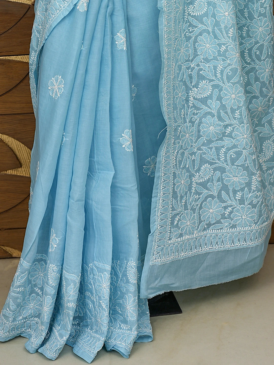 Ada Hand Embroidered Blue Cotton Lucknowi Chikankari Saree With Blouse 01A767241