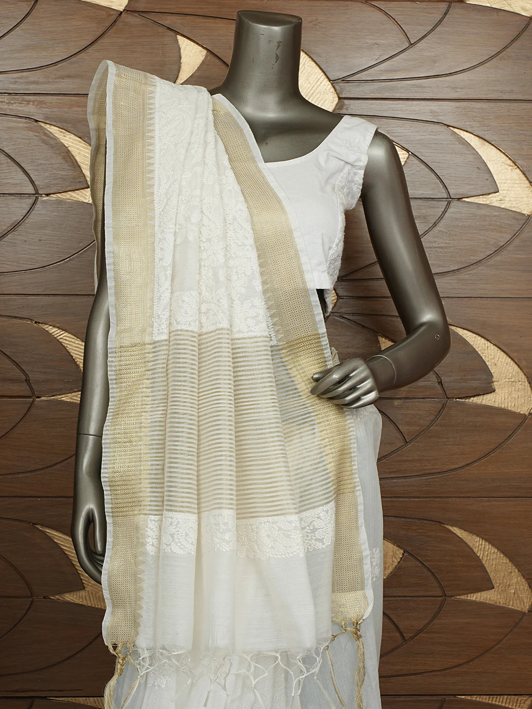 Ada Hand Embroidered White Chanderi Lucknowi Chikankari Saree With Blouse 01A833166