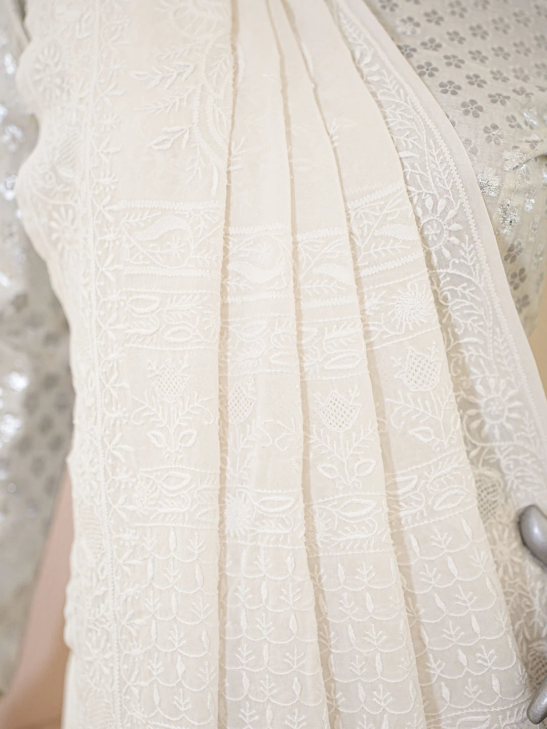 Ada Hand Embroidered White Pure Georgette Lucknowi Chikankari Saree With Blouse 01A856602