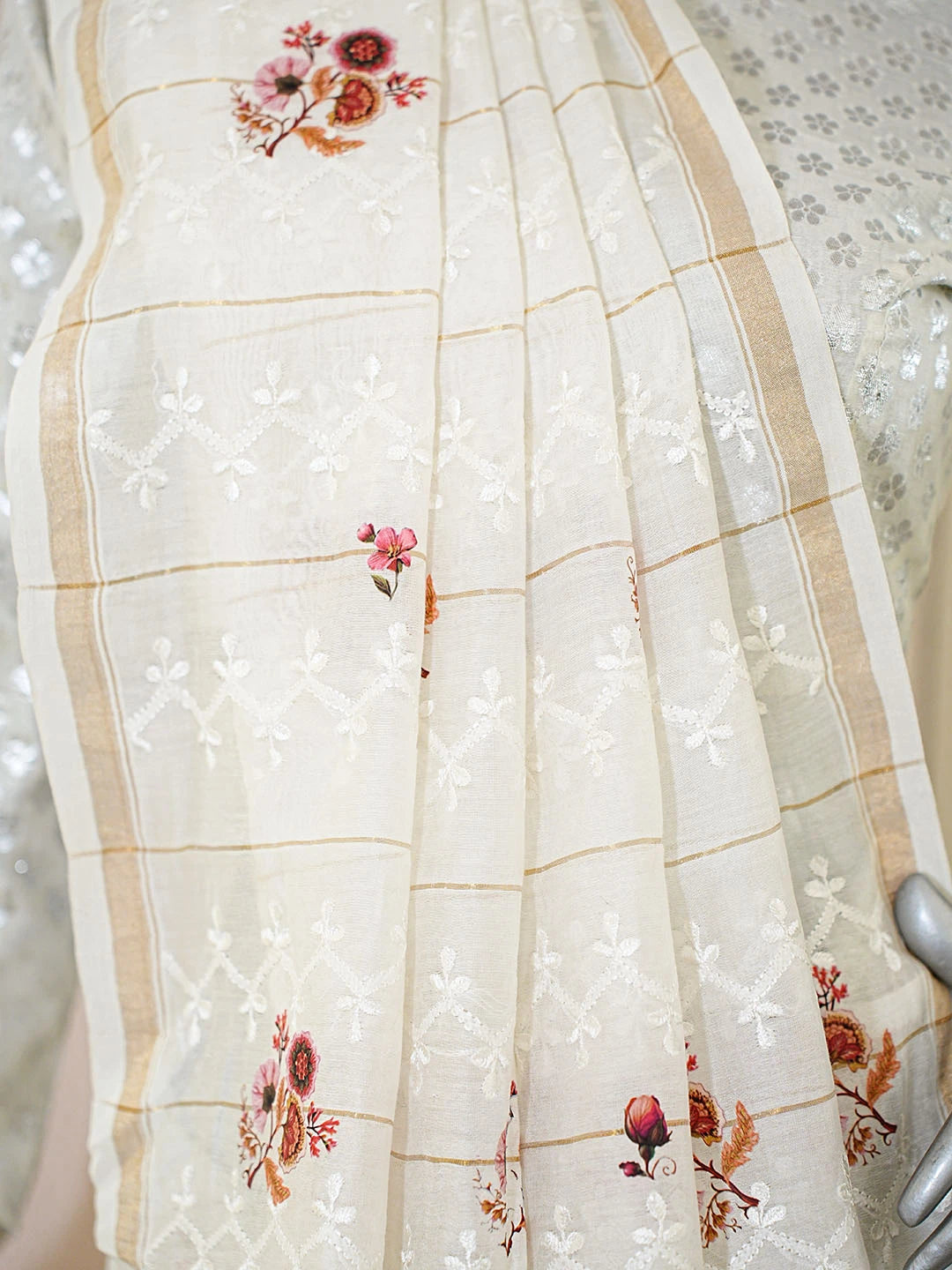 Ada Hand Embroidered White Printed Chanderi Lucknowi Chikankari Saree With Blouse 01A509515