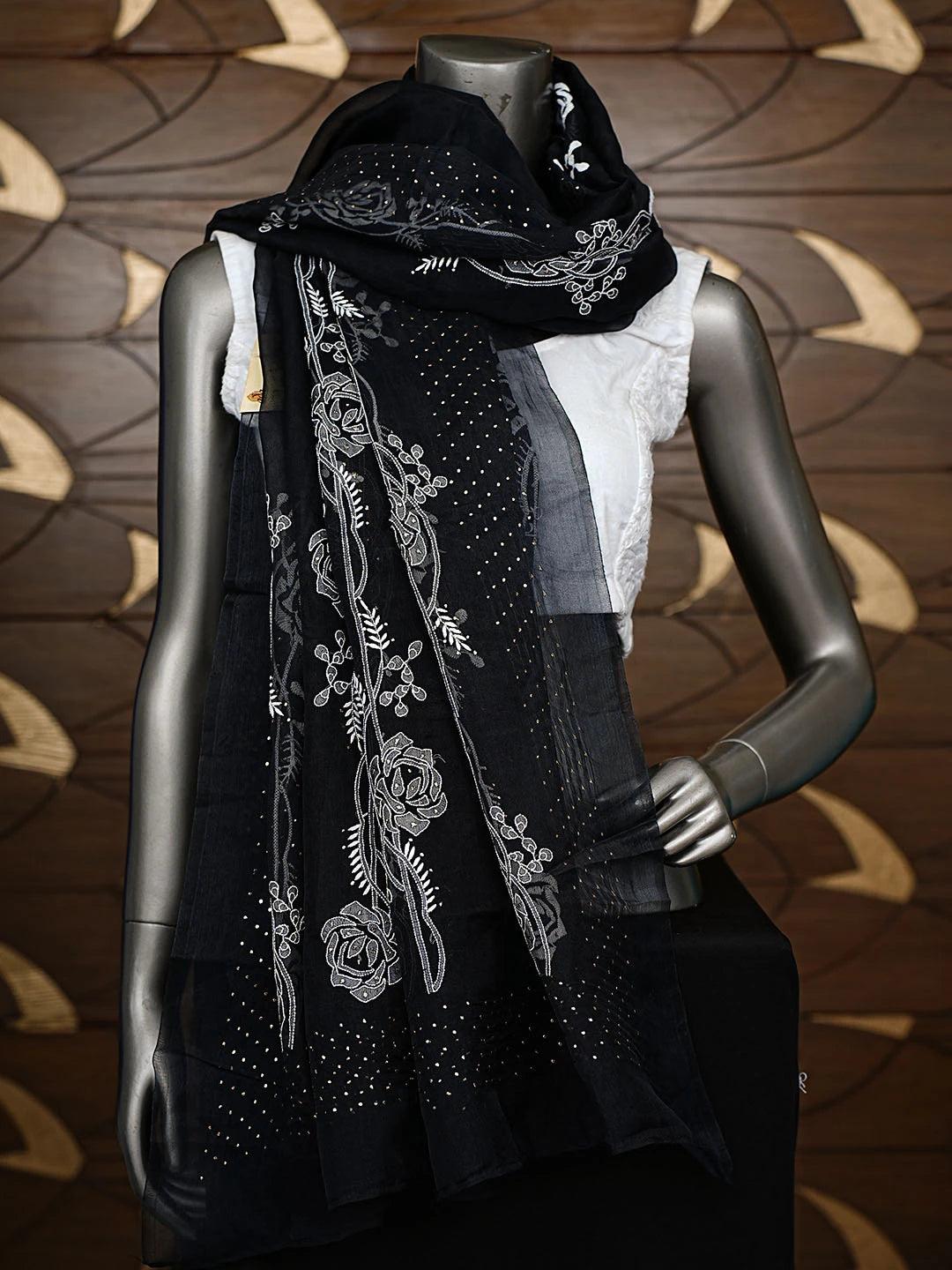 Ada Hand Embroidered Black Organza Lucknowi Chikankari Dupatta With Mukaish Work 01A559668