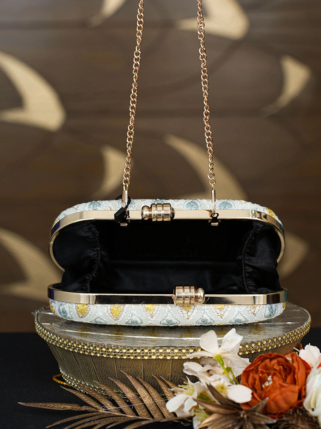 Ada Hand Embroidered Grey Pure Georgette Lucknowi Chikankari Clutch With Zari Work 01A785664