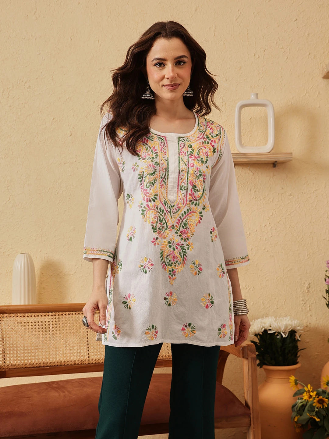 Ada Hand Embroidered White Cotton Lucknowi Chikankari Straight Kurti A351501