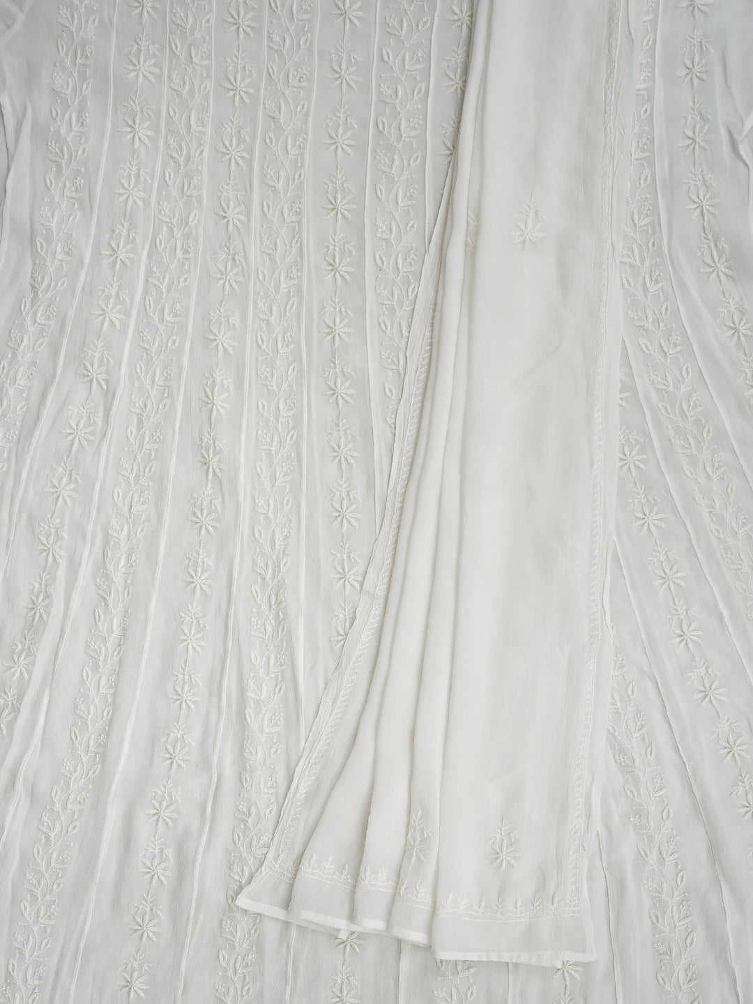 Ada Hand Embroidered White Viscose Georgette Lucknowi Chikankari Semi-Stitched Anarkali Kurta Dupatta Set 01A618178