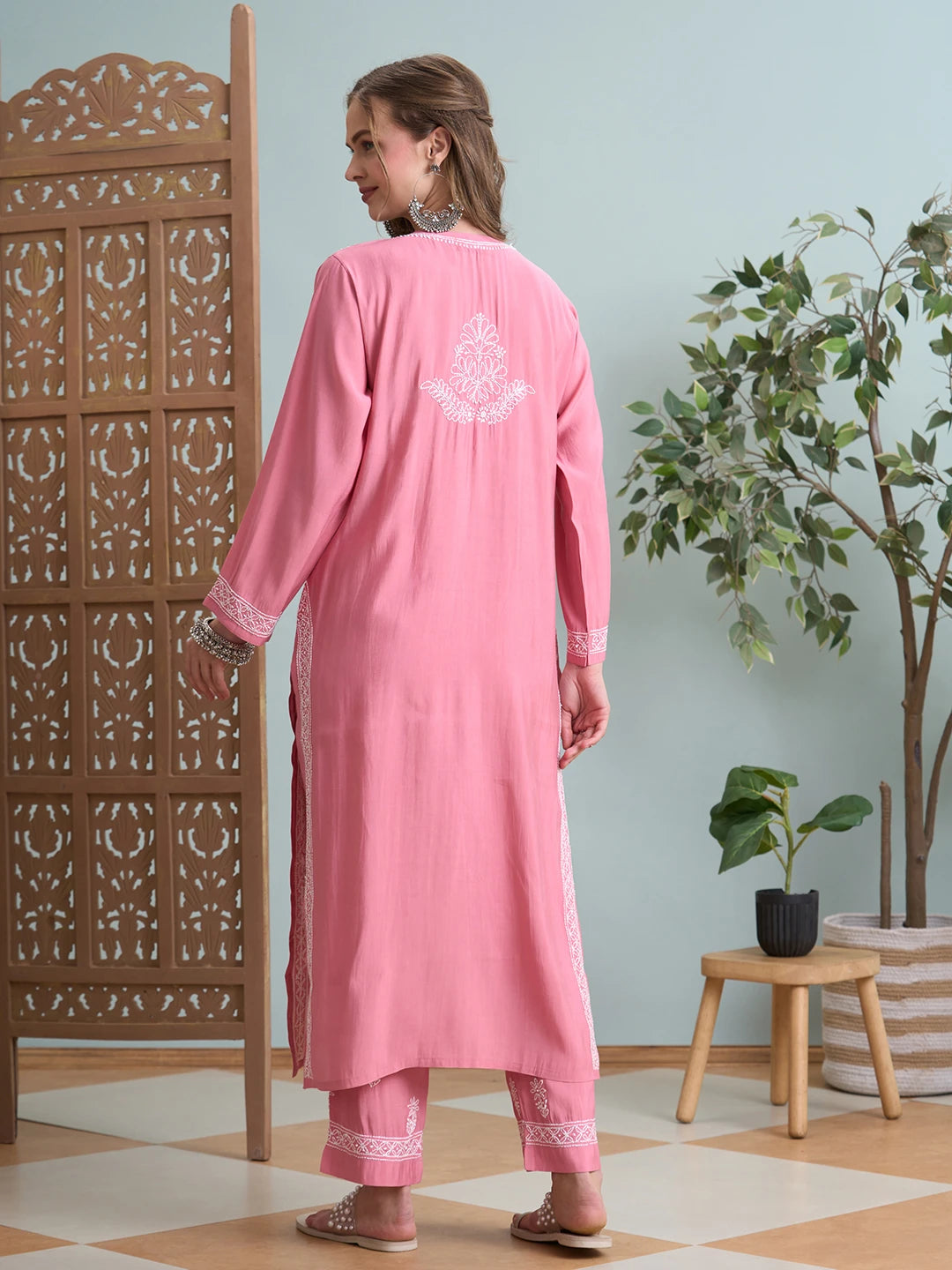 Ada Hand Embroidered Onion Pink Chanderi Lucknowi Chikankari Kurta Set A811359