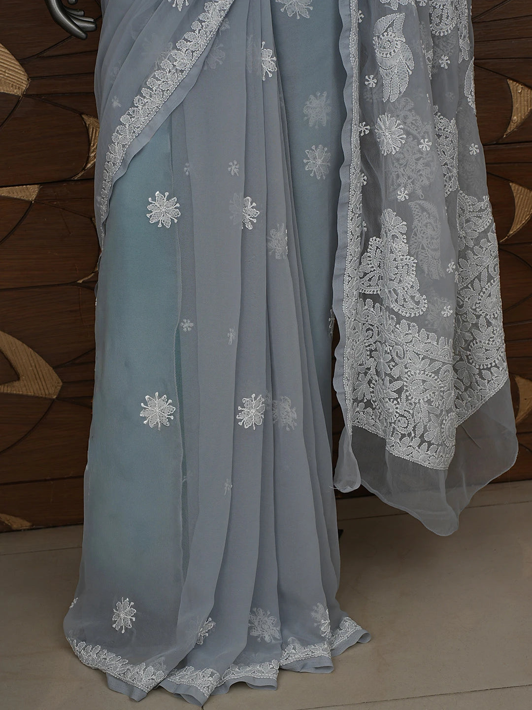 Ada Hand Embroidered Grey Georgette Lucknowi Chikankari Saree With Blouse 01A702473