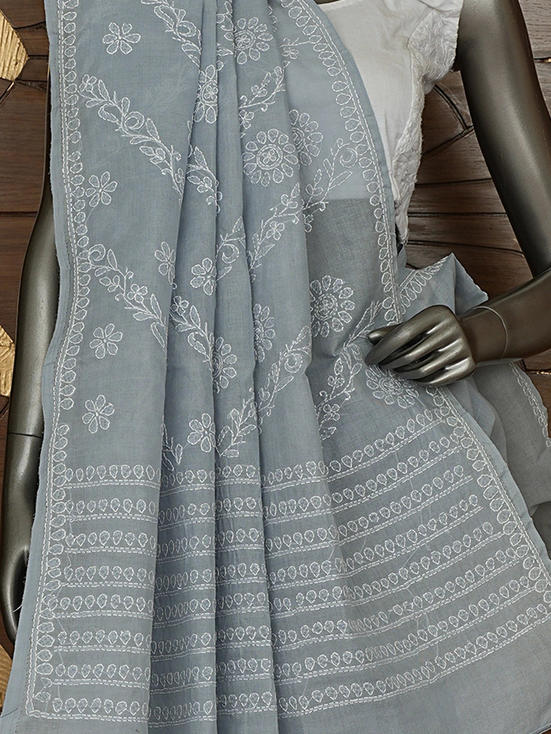 Ada Hand Embroidered Grey Cotton Lucknowi Chikankari Saree With Blouse 01A866204
