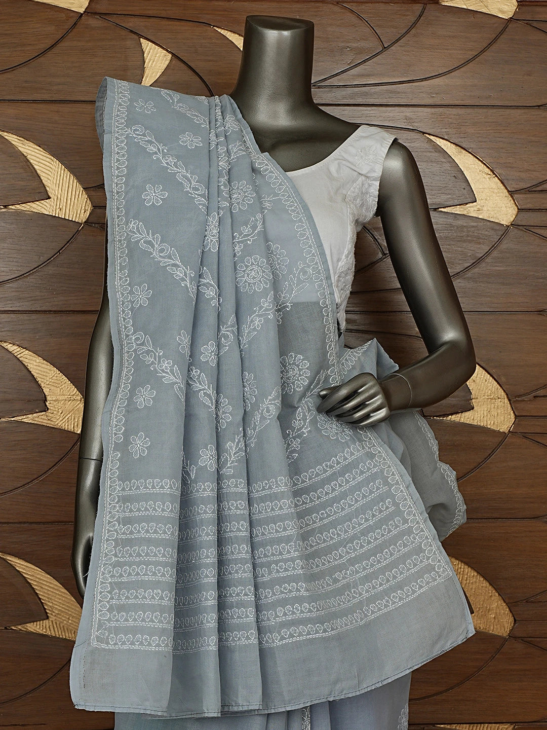 Ada Hand Embroidered Grey Cotton Lucknowi Chikankari Saree With Blouse 01A866204