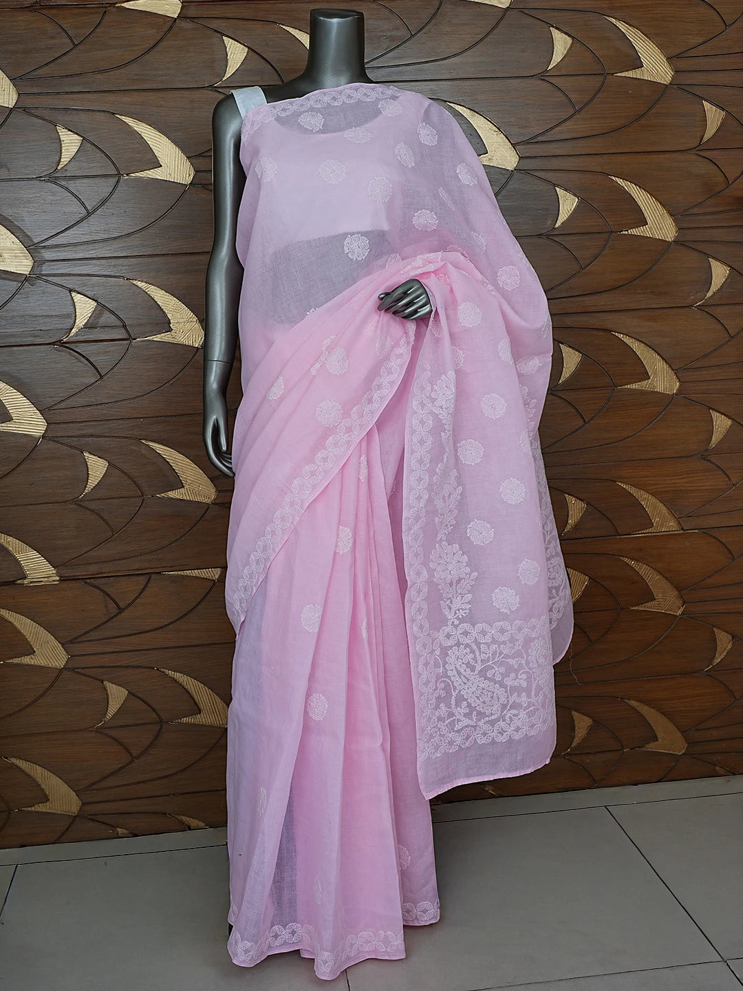 Ada Hand Embroidered Pink Cotton Lucknowi Chikankari Saree With Blouse 01A866175
