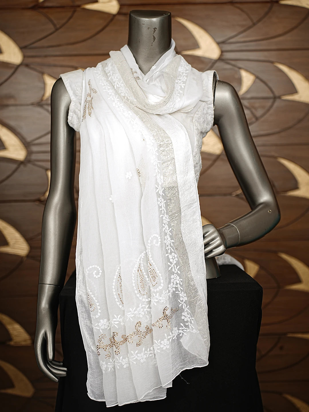 Ada Hand Embroidered White Chiffon Lucknowi Chikankari Dupatta With Mukaish Work 01A550214