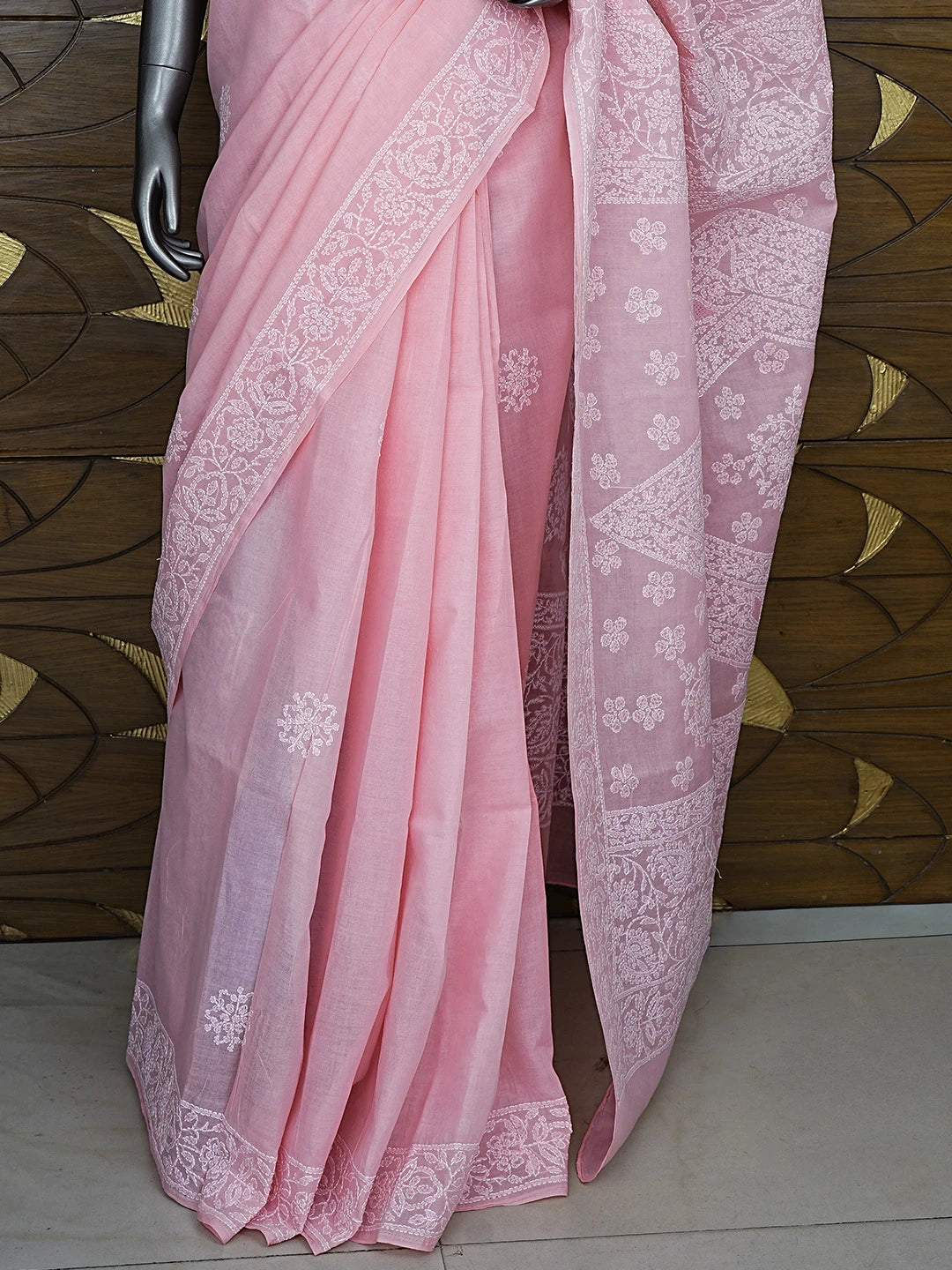 Ada Hand Embroidered Pink Cotton Lucknowi Chikankari Saree With Blouse 01A872939