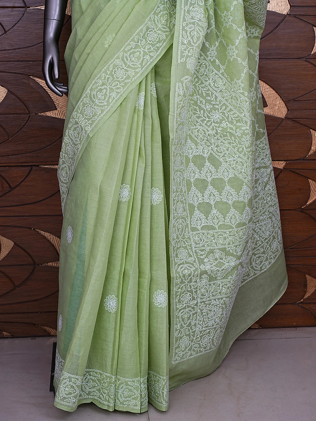 Ada Hand Embroidered Green Cotton Lucknowi Chikankari Saree With Blouse 01A872936