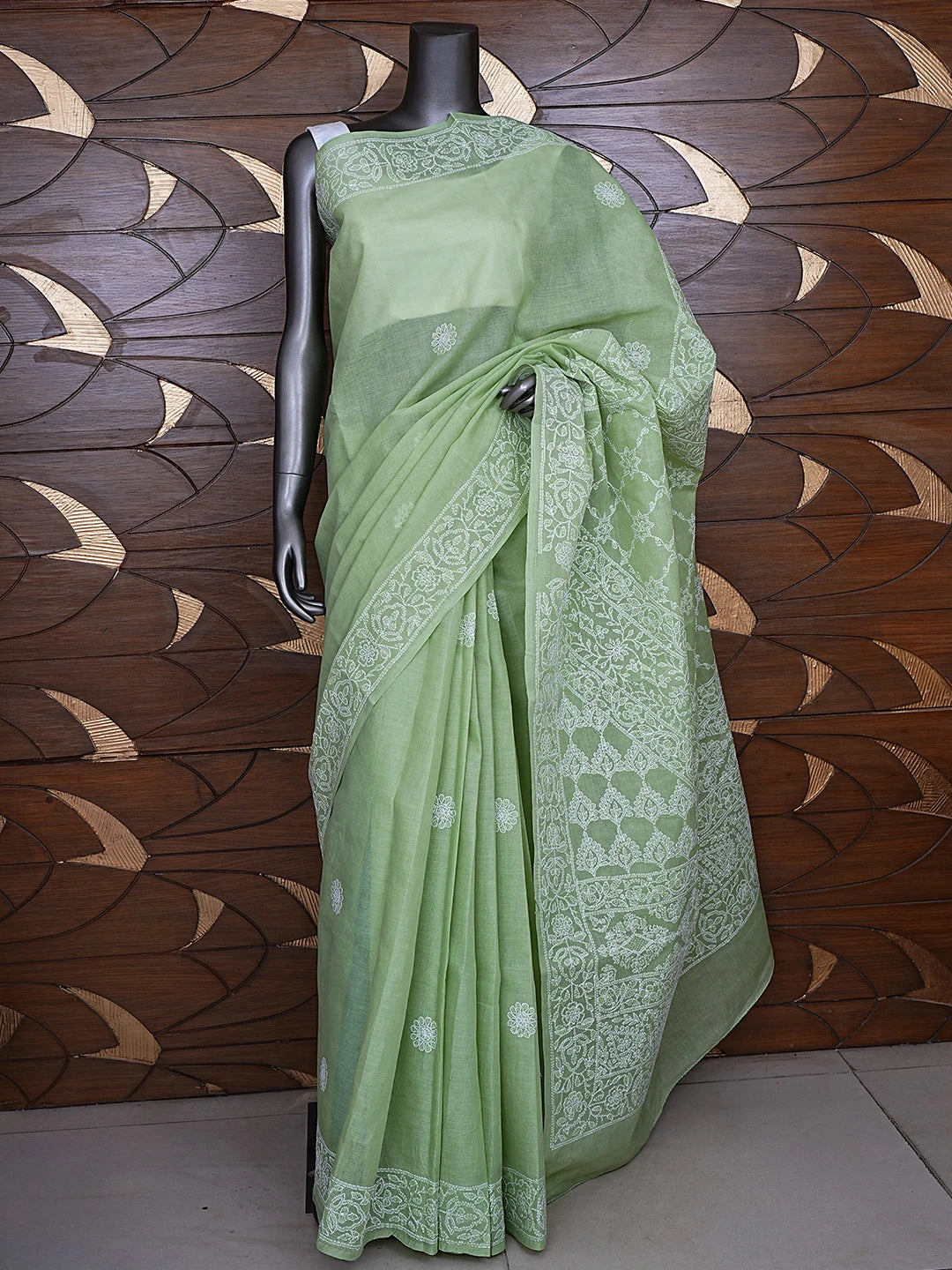 Ada Hand Embroidered Green Cotton Lucknowi Chikankari Saree With Blouse 01A872936