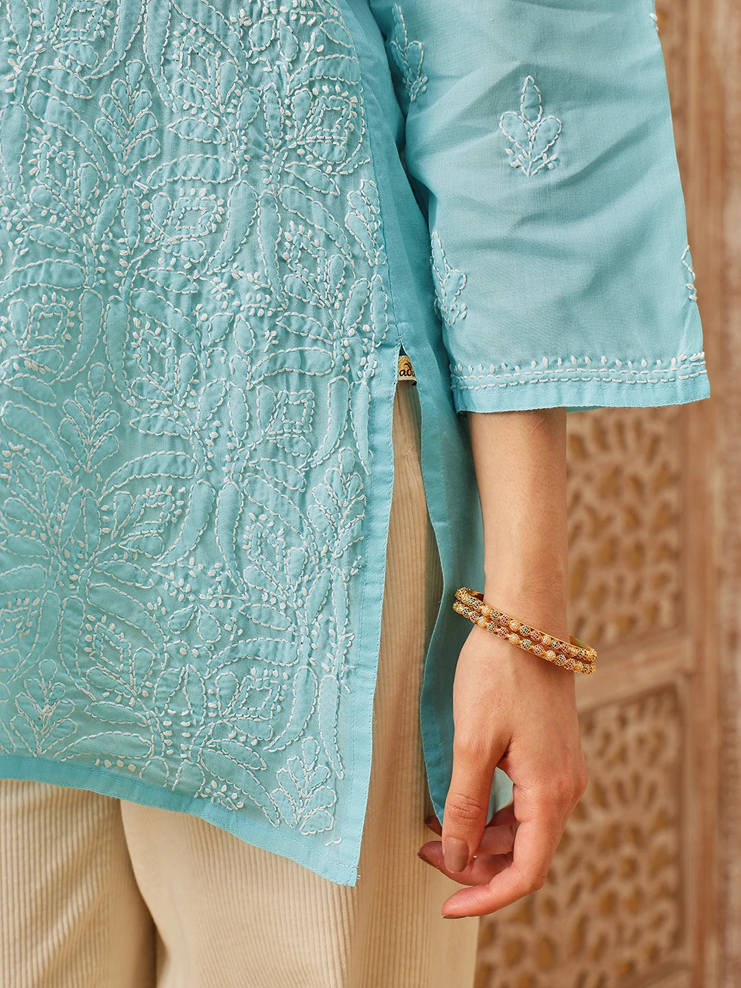 Ada Hand Embroidered Blue Cotton Lucknowi Chikankari Straight Kurti A911552