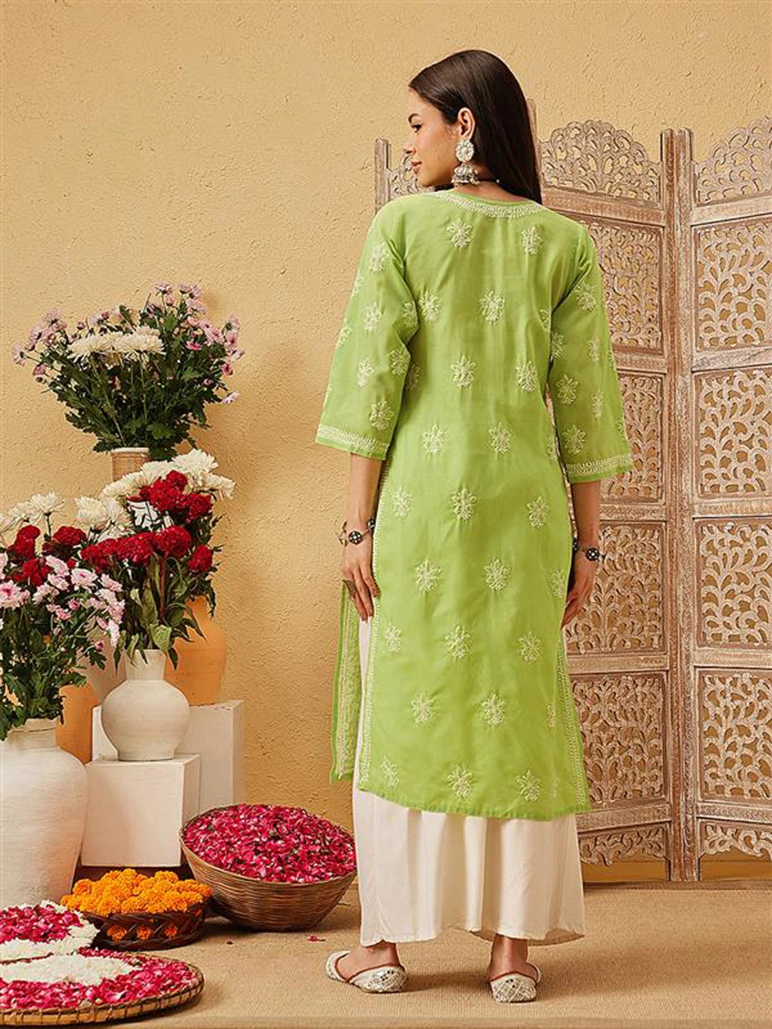 Ada Hand Embroidered Green Cotton Lucknowi Chikankari Straight Kurta A411792