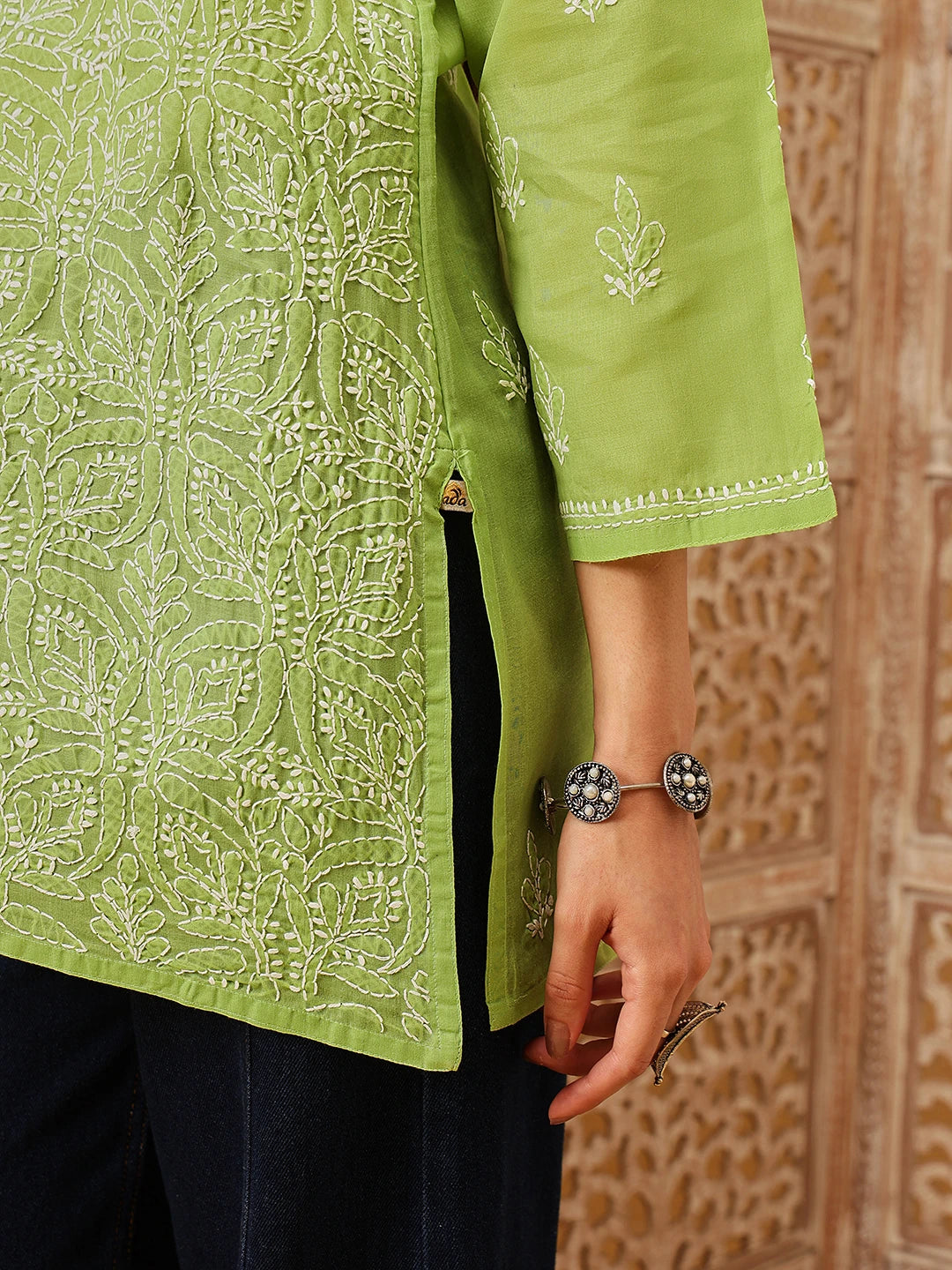Ada Hand Embroidered Green Cotton Lucknowi Chikankari Straight Kurti A911556