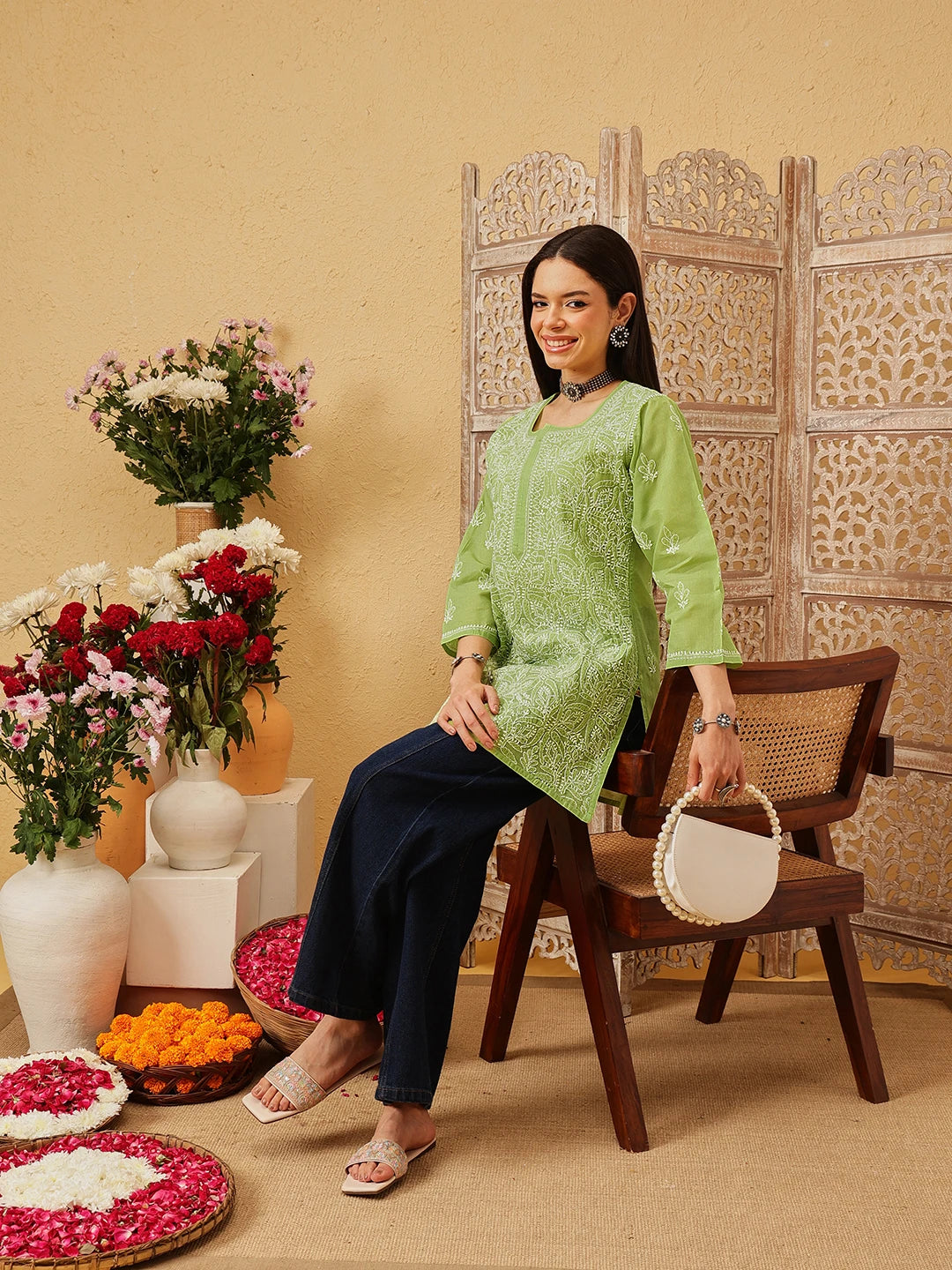 Ada Hand Embroidered Green Cotton Lucknowi Chikankari Straight Kurti A911556