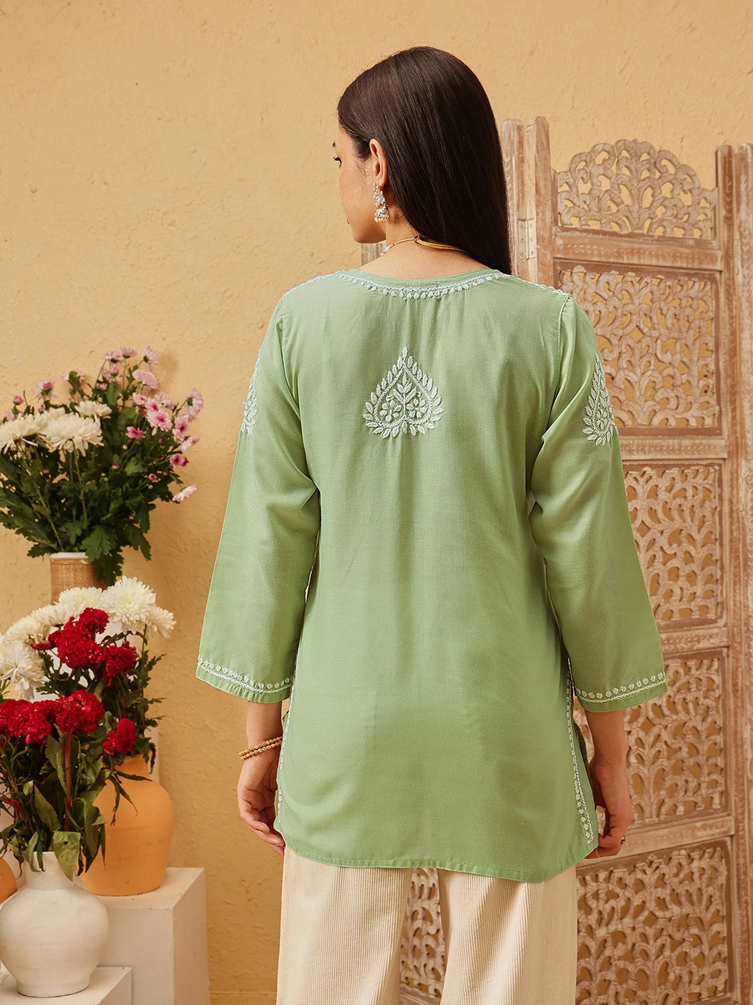 Ada Hand Embroidered Green Cotton Lucknowi Chikankari Kurti A911551