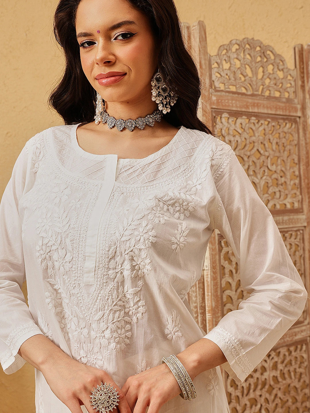 Ada Hand Embroidered White Cotton Lucknowi Chikankari Straight Kurta A411797