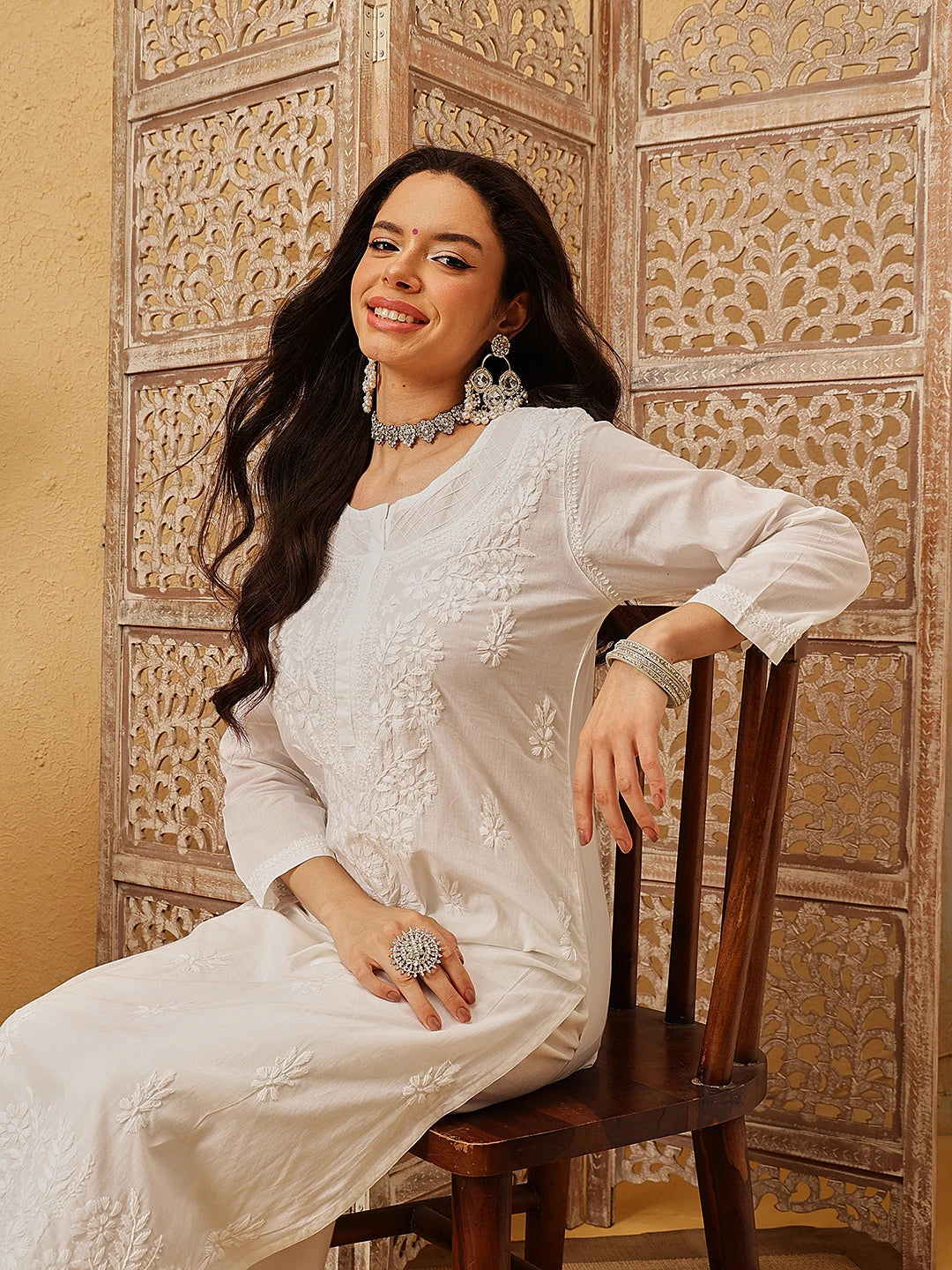 Ada Hand Embroidered White Cotton Lucknowi Chikankari Straight Kurta A411797